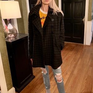 Guess gray black houndstooth pea coat Large